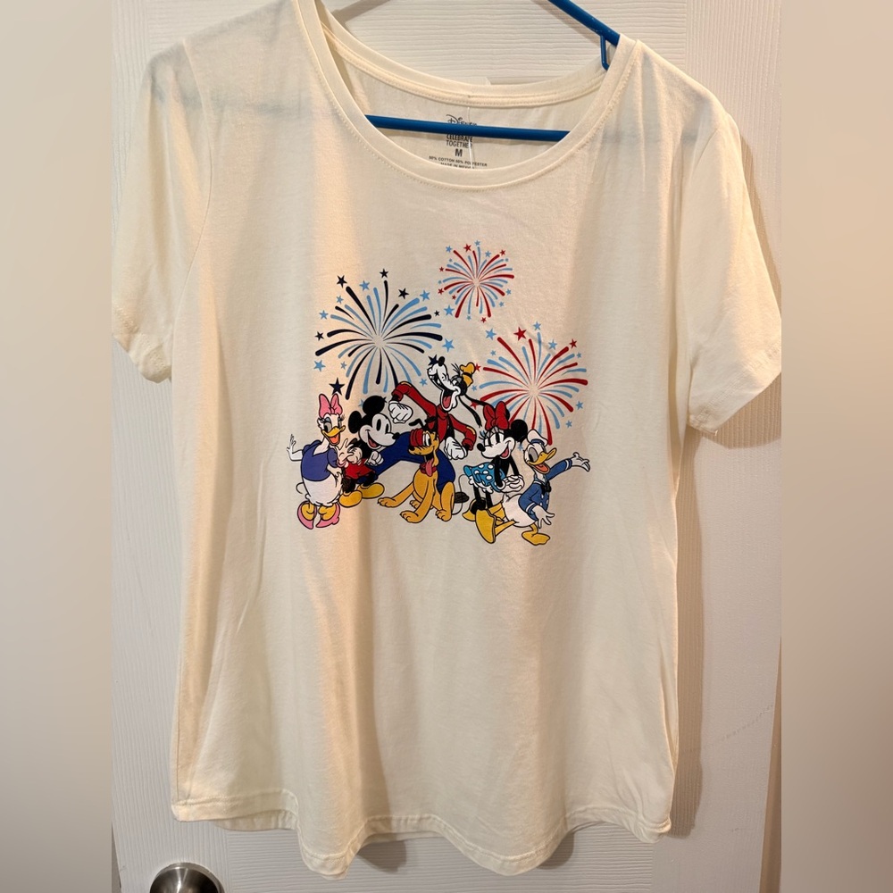 Disney Cream Short Sleeve Tee with Fireworks Graphic Women’s medium NWT